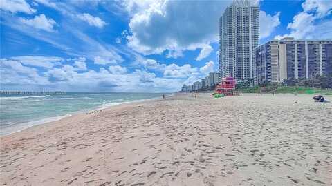 6498 Collins Ave, Miami Beach, FL 33141