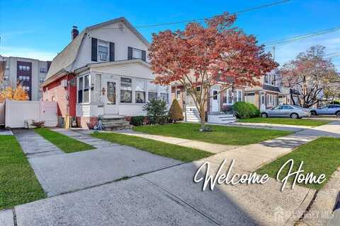 27 E Grove Avenue, Woodbridge, NJ 07095