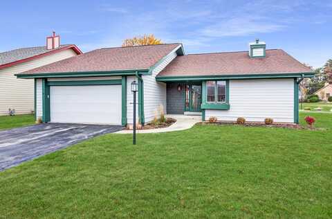 3700 W Honey Tree Ln, Greenfield, WI 53221