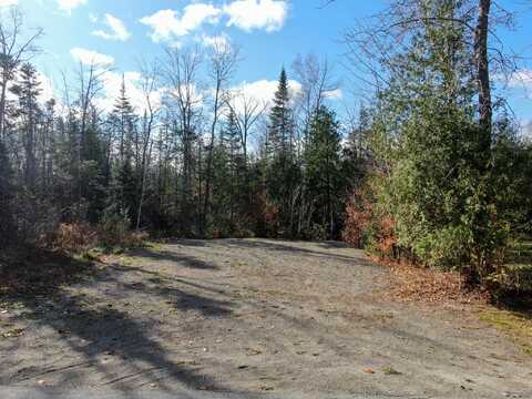 85 Albert Drive, Lincoln, ME 04457