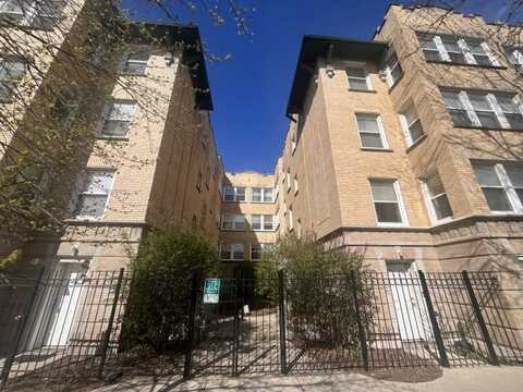 4750 N ALBANY Avenue, Chicago, IL 60625