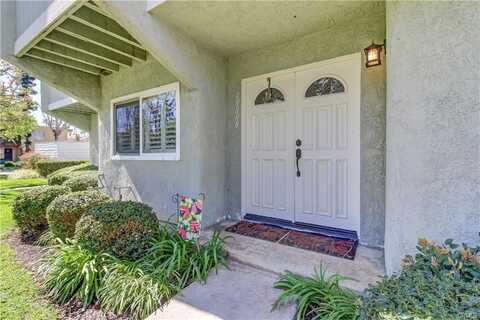 18808 Thornwood Circle, Huntington Beach, CA 92646