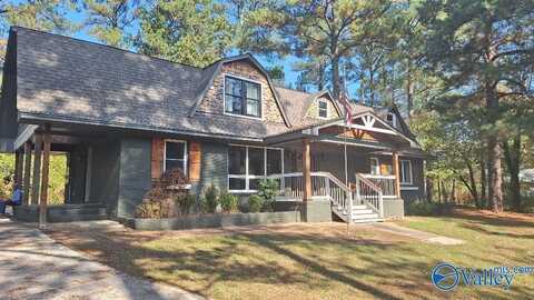 172 Airport Road, Laceys Spring, AL 35754