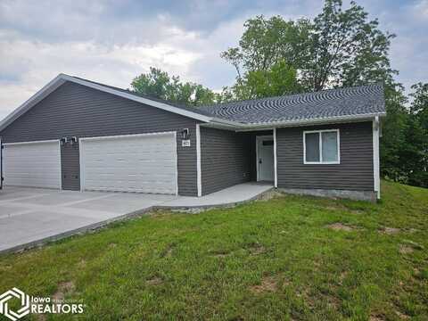 1405 13th Avenue, Belle Plaine, IA 52208