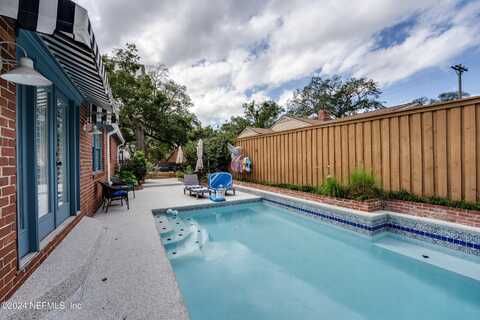 3917 DUPONT Circle, Jacksonville, FL 32205