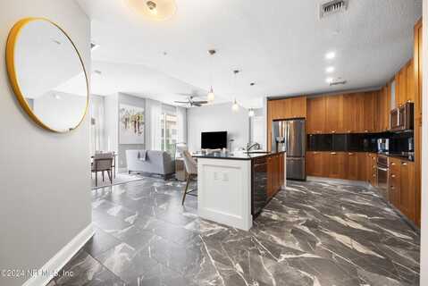 1431 RIVERPLACE Boulevard, Jacksonville, FL 32207