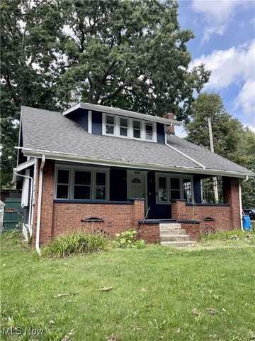 1129 Carey Avenue, Akron, OH 44314