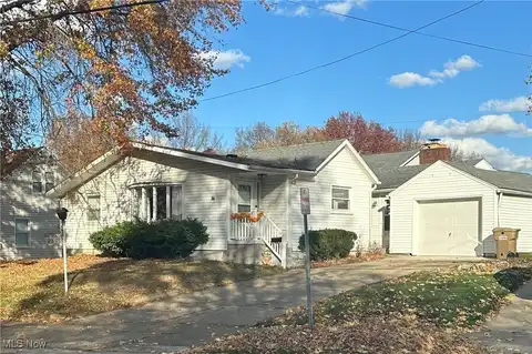 2801 Oakwood Drive, Cuyahoga Falls, OH 44221