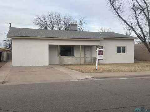 1104 W Runyan Avenue, Artesia, NM 88210