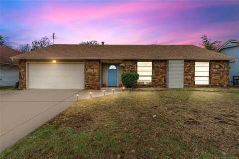 6452 S 32nd West Avenue, Jenks, OK 74132