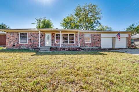 216 Oak Drive E, Hurst, TX 76053