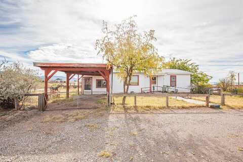 16 Toms Ln, La Luz, NM 88337