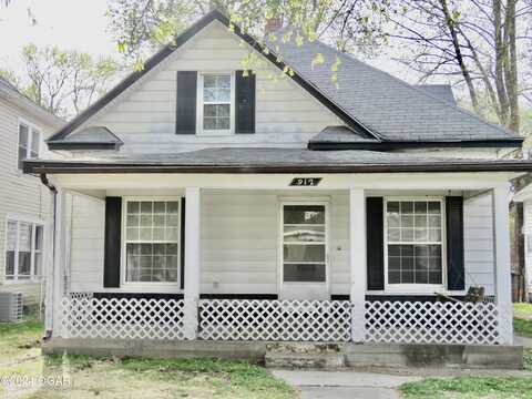 912 Chestnut Avenue, Joplin, MO 64801