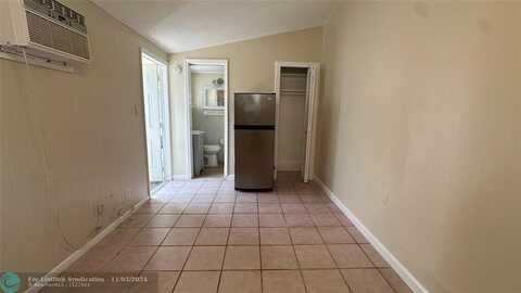 1973 NE 4th St, Deerfield Beach, FL 33441