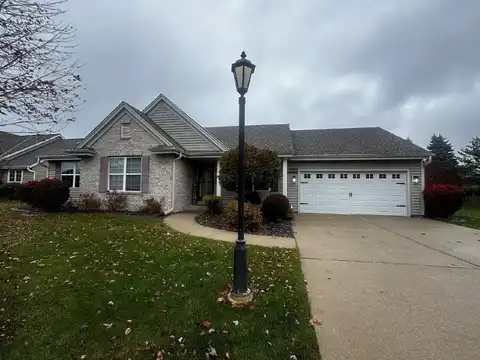 1232 REDWING Drive, OCONOMOWOC, WI 53066