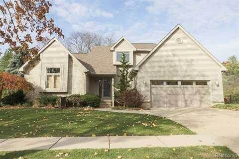 614 W CALEDONIA Street, Howell, MI 48843