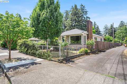 2225 SE 77TH AVE, Portland, OR 97215