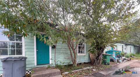 1605 E Goodwin Avenue, Victoria, TX 77901