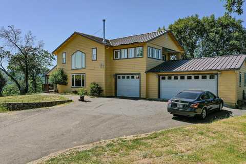 6460 Tolo Road, Central Point, OR 97502