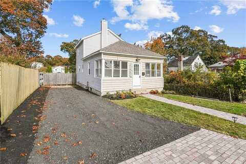 123 Kenway Avenue, Warwick, RI 02889