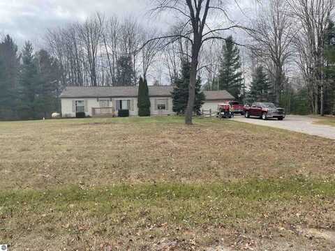 2492 S Towerline Road, Whittemore, MI 48770