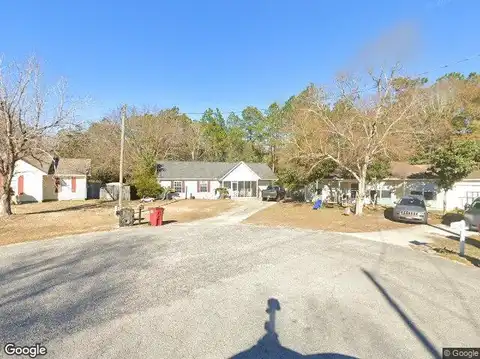 Flora, CRESTVIEW, FL 32539