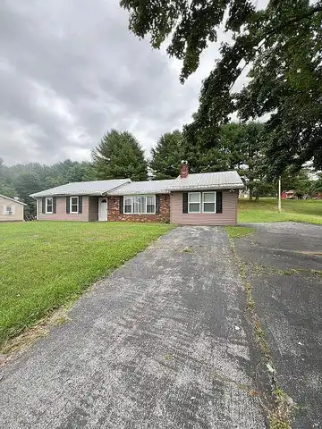 Greenhaven, GALAX, VA 24333