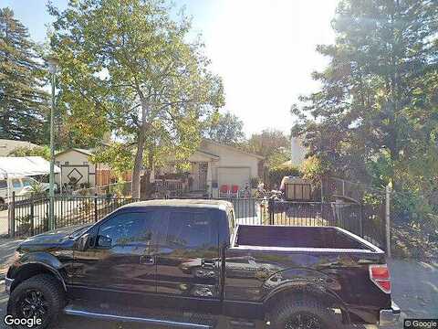 15Th, SACRAMENTO, CA 95820