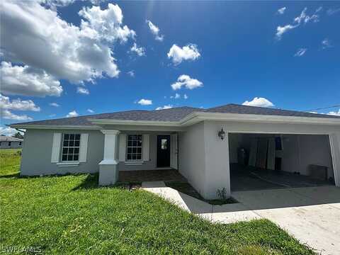 24Th, LEHIGH ACRES, FL 33971