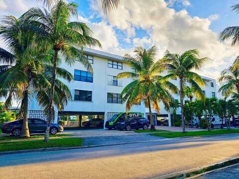 171St, NORTH MIAMI BEACH, FL 33160