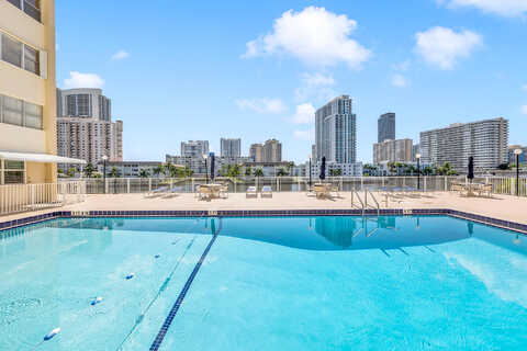 Golden Isles, HALLANDALE BEACH, FL 33009