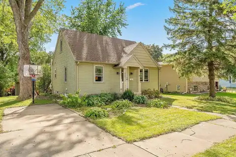 11Th, BARABOO, WI 53913