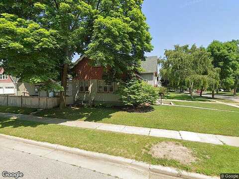 N Shoreland Dr, Milwaukee, WI 53217