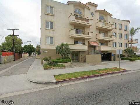 Corbin Ave, Reseda, CA 91335