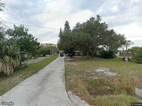 1St St, Ruskin, FL 33570