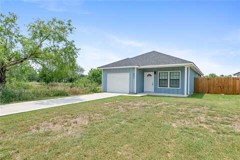 W Huntington Street, Beeville, TX 78102