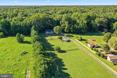 Pipe-N-Tree Drive, Hartfield, VA 23071