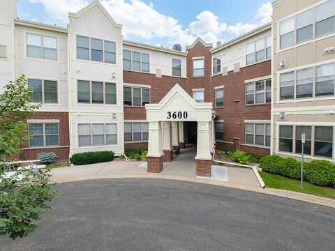 Wooddale Avenue S #304, Saint Louis Park, MN 55416