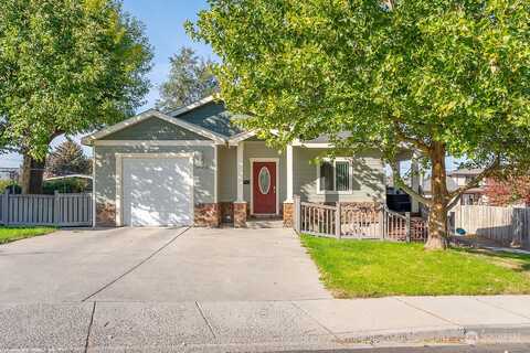 S Ashley Way, Moses Lake, WA 98837