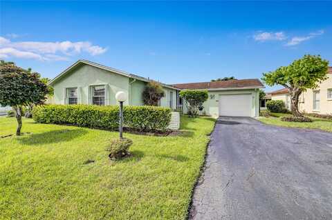 N Pine Park Drive, Lake Worth, FL 33467