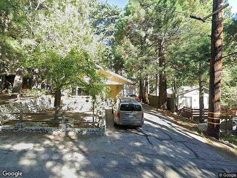 Meadowbrook Rd, Lake Arrowhead, CA 92352