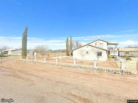 N Blackpoint Road, Pima, AZ 85543