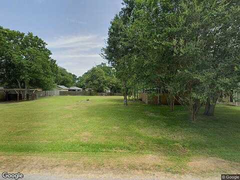 W Lang St, Alvin, TX 77511