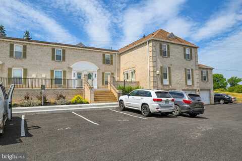 Country Club Rd #C-7, YORK, PA 17403