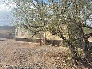 E Slaton Road, Black Canyon City, AZ 85324