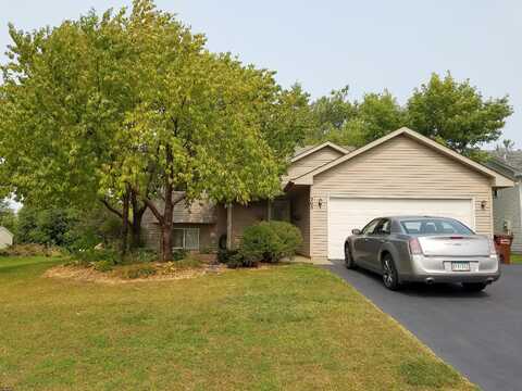 Mindy, MONTROSE, MN 55363