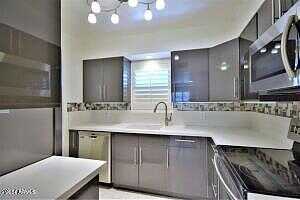 E Turney Avenue 231, Phoenix, AZ 85018