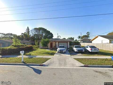 7Th, RIVIERA BEACH, FL 33404