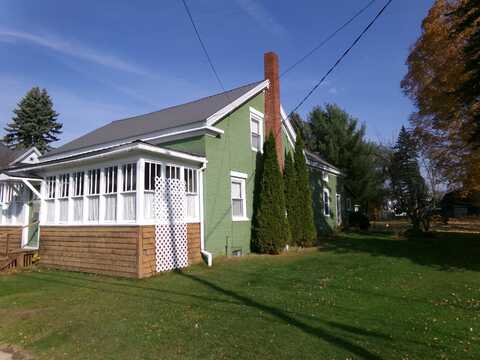 22 Willow Street, Malone, NY 12953