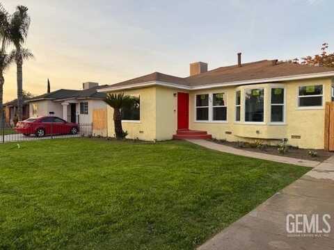 906 Chester Place, Bakersfield, CA 93304